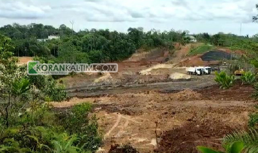Lokasi tambang milik CV.RKA yang berada di area TPU Serayu.(Foto: Nancy/korankaltim.com)
