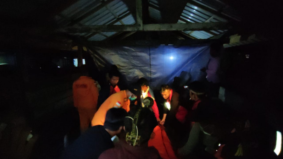 Jasad Ihsan berhasil dievakuasi dan diberangkatkan ke rumah duka desa Liang Buaya, Muarakaman hari ini (23/11/2021) (foto: Istimewa/KPP Balikpapan)