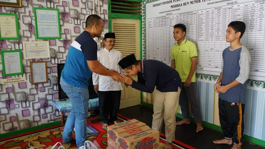 Kunjungan Koni Kukar ke Salah Satu Panti Asuhan di Kecamatan Tenggarong (Foto: Koni Kukar. Dok)