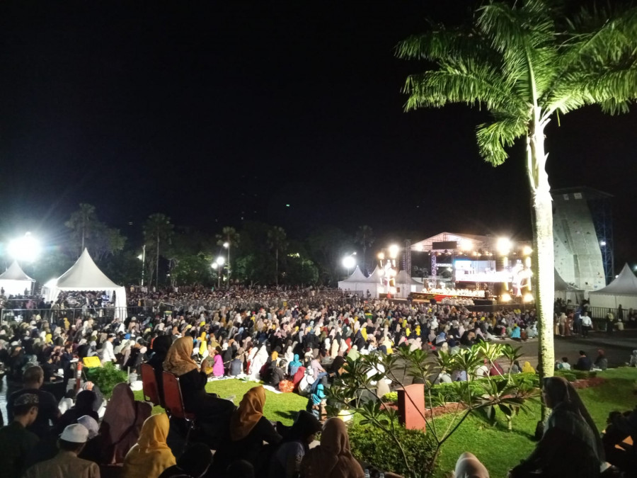Tabligh Akbar Peringati Tahun Baru Islam 1 Muharam 1446 Hijirah, di Disambut Antusias Ribuan Warga Balikpapan, di halaman BSCC DOME, Minggu (7/7/2024) malam. (Foto: La Eko/Korankaltim.com)