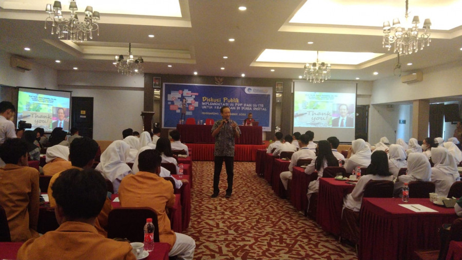 Diskusi publik yang digelar oleh Diskominfo Kukar dan sangat antusias diikuti oleh para peserta dari perwakilan pelajar dan mahasiswa pada Senin (21/11/2022). (Foto: Handayan/Korankaltim.com)