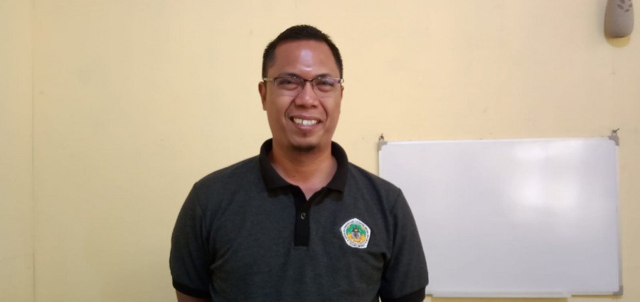 Ketua STIE Widya Praja Muhammad Akbar. (Foto : Dwi Cahyo / Korankaltim.com)