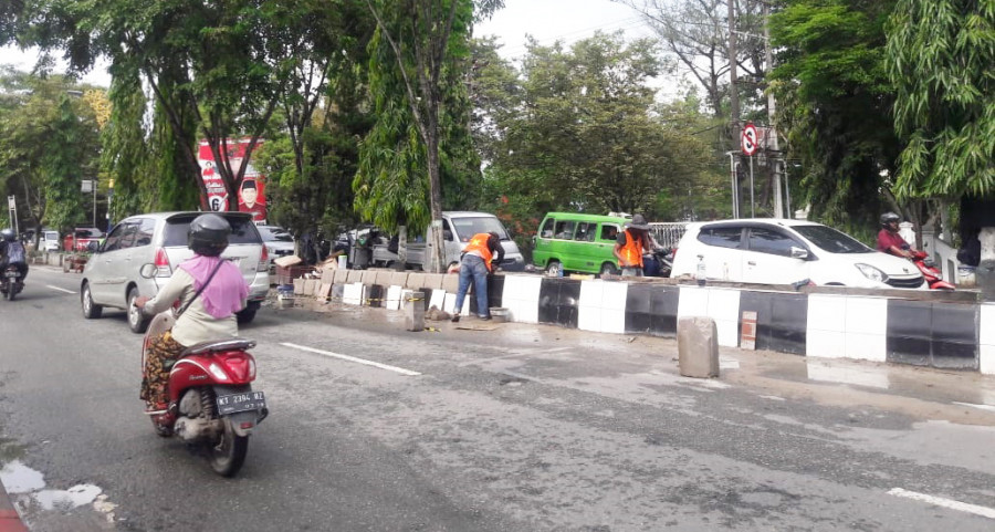 Rehabilitasi dan Perawatan Median Jalan Dalam Kota diruas Jalan Pahlawan