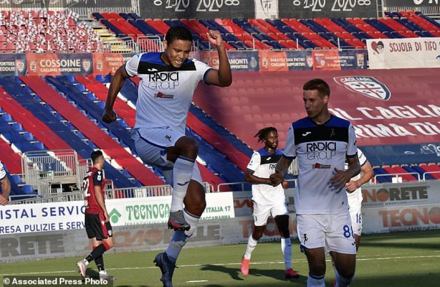 Pemain Atalanta Luis Muriel, pencetak gol tunggal kemenangan timnya atas Cagliari (dailymail)