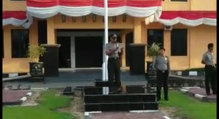 Upacara pemberhentian secara tidak hormat di mapolres bontang