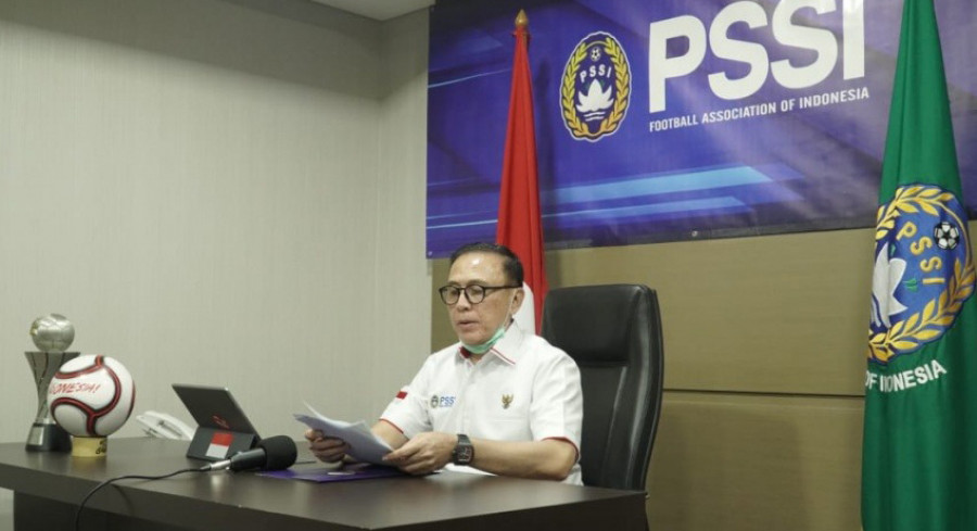 Muhammad Iriawan saat mengumumkan rencana bergulirnya kembali Liga 1 dan Liga 2 pada Oktober mendatang. (Foto: pssi.org)