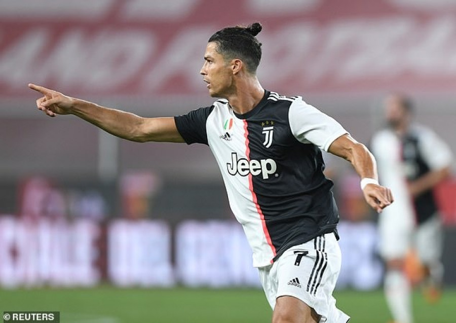 Cristiano Ronaldo, kembali menyumbang gol untuk kemenangan Juventus. (dailymail)