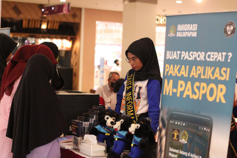 Imigrasi Kembali menghadirkan layanan Paspor Merdeka di Mal Pentacity. (Foto: Imigrasi Balikpapan)