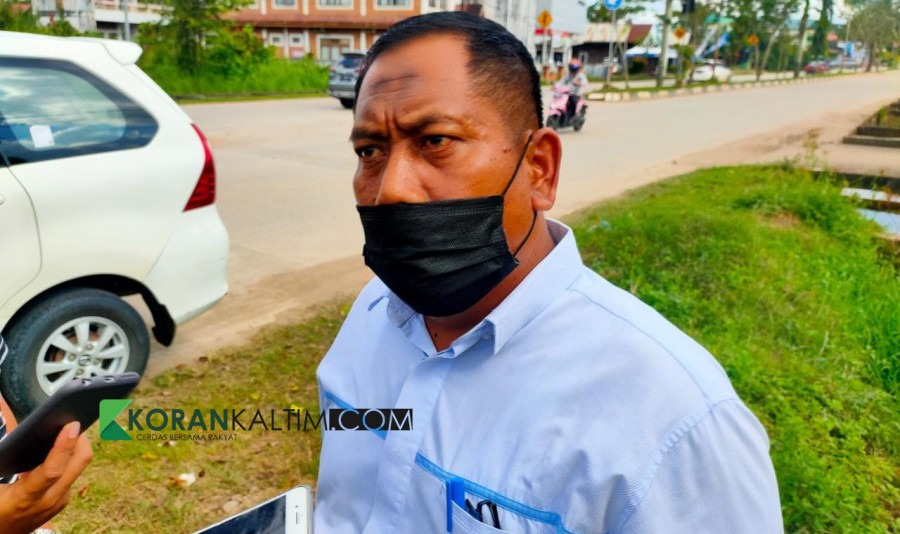 Manager PLN ULP Tenggarong, Suwarno (Foto: Reza/korankaltim.com)