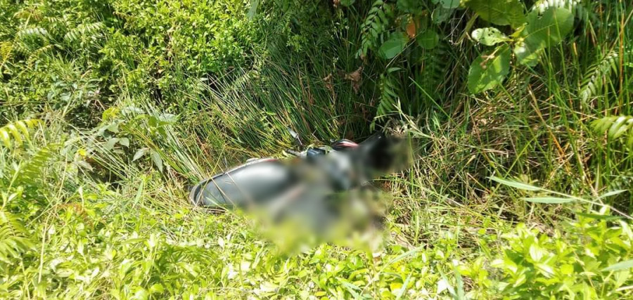 Korban yang ditemukan di semak belukar bersama dengan motor yang dikendarainya Kamis (17/9/2020) hari ini.(Foto: Istimewa)