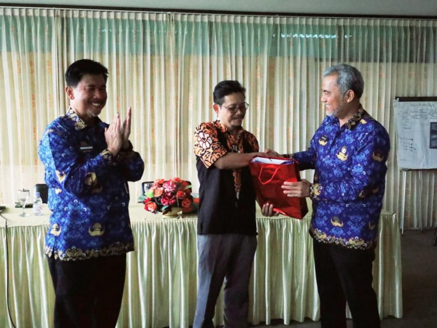 Sekda Saksikan Sertijab Kepala Brida. (Foto: Prokom)