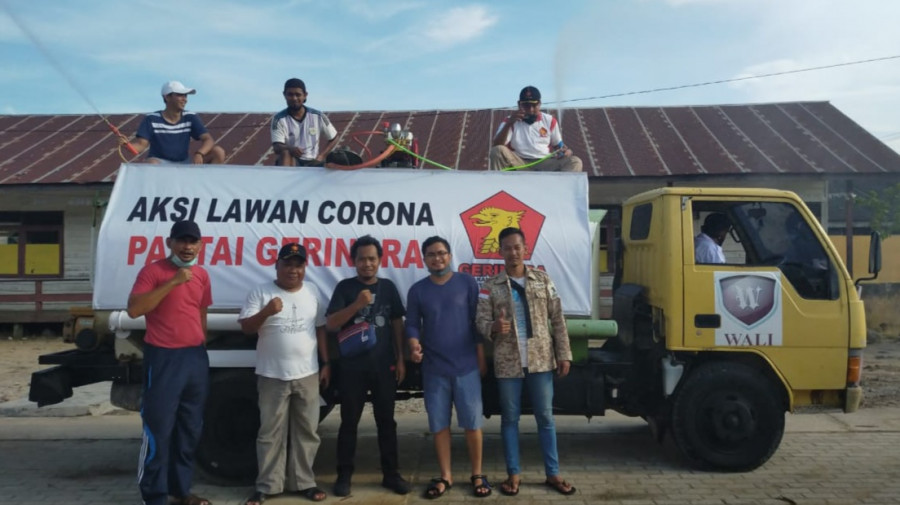 Truk tangki berisi 5000 liter disinfektan yang ditujukan untuk seluruh desa di 3 Kecamatan (Foto : M. Heriansyah/KoranKaltim.Com)