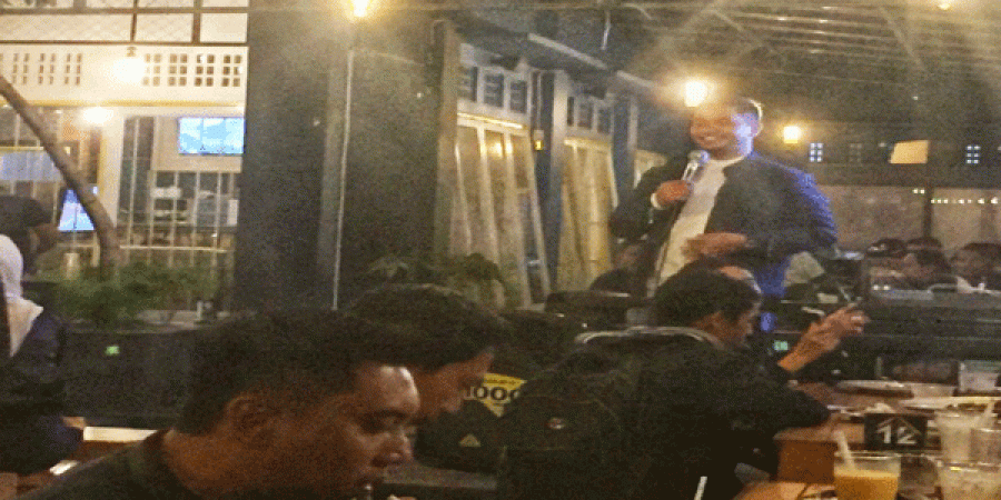 Sekretaris Tim Pemenangan Paslon Gubernur Kaltim Isran-Hadi Kukar Supriyadi saat menyampaikan sambutan dalam syukuran dan silaturahmi kemenangan, tadi malam.