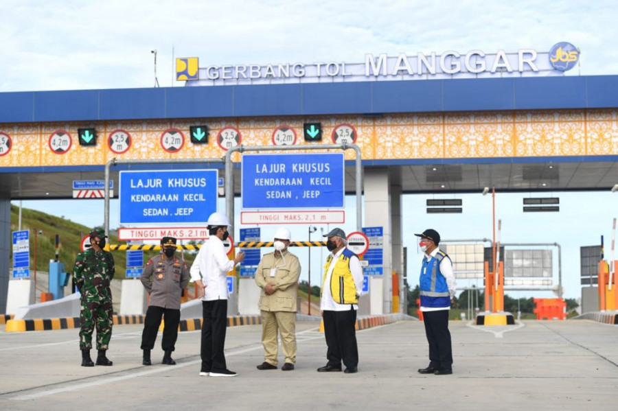 Peresmian Tok Balikpapan Samarinda Seksi I dan V oleh Presiden Joko Widodo didampingi para menterinya (Foto: Biro Pers Media dan Informasi Setpres)