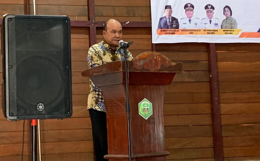 Pembukaan sosialisasi dan Bimtek Implementasi Perizinan Berusaha Berbasis Resiko dan Implementasi Pengawasan Berusaha Berbasis Resiko. (Foto: Jerry Lukas/Korankaltim.com)