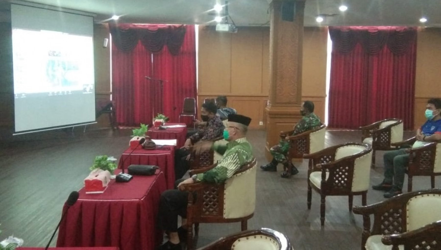 Jajaran pejabat Pemkab PPU menggelar rapat koordinasi secara virtual dengan Kementerian Koordinator Bidang Kemaritiman dan Investasi Republik Indonesia. (Foto: Istimewa)