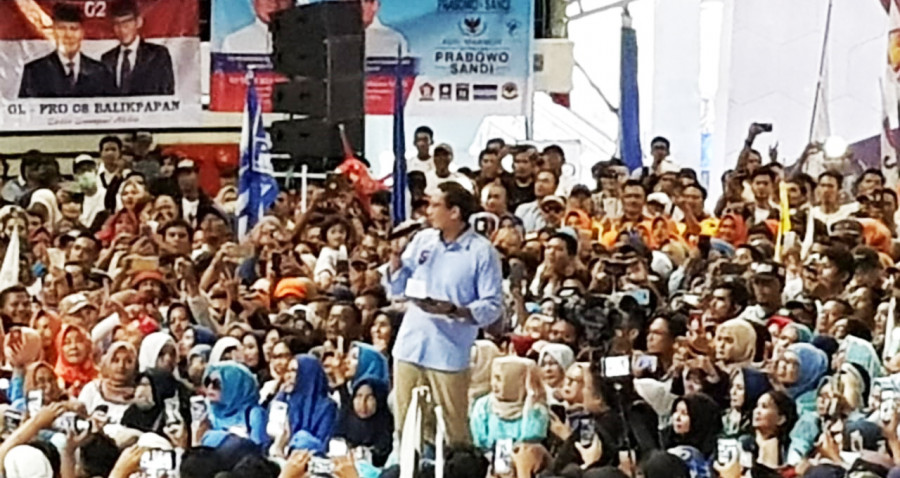 Sandi saat berorasi di hadapan ribuan pendukungnya di BSCC Jumat (5/4/2019) / Foto: Yudi / korankaltim.com