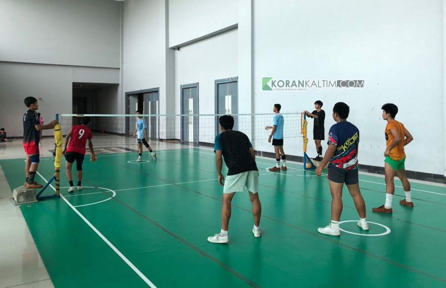 Proses persiapan atlet Sepak Takraw Kaltim dalam Pra Popnas 2022. (Foto: Permata/Korankaltim.com)