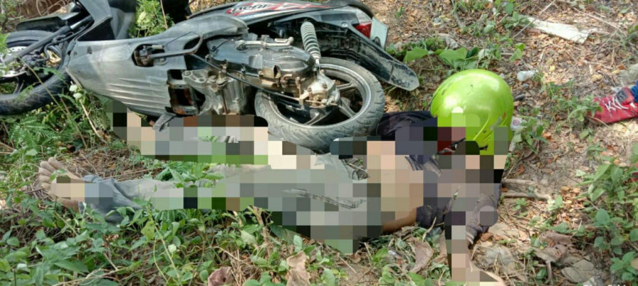 Pria paruh baya yang ditemukan tergeletak di selokan dengan kondisi berlumuran darah dibagian wajah Rabu (4/9) tadi di Jalan Teuku Umar. (Foto:Ist)