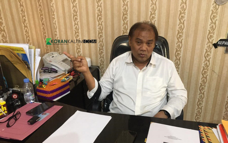 Kepada Bapenda Kota Bontang,Sigit Alfian (Foto: iwan/Korankaltim.com)