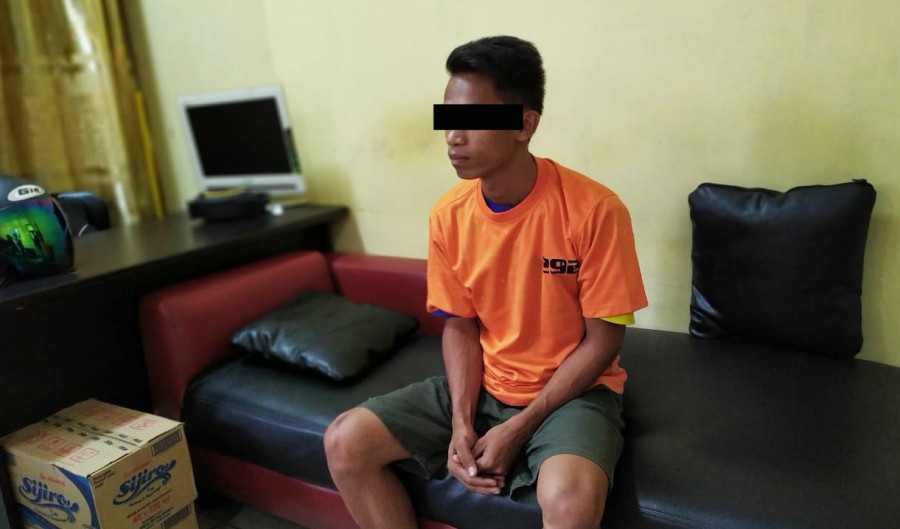 Keluarga korban anak 13 tahun korban pencabulan yang dilakukan Layanto (24) mengaku korban dipaksa dan dibujuk oleh pelaku untuk melakukan perbuatan tak senonoh. ( Foto: Nancy/korankaltimcom)