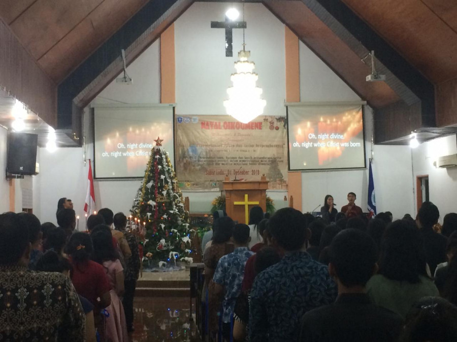 Ratusan mahasiswa dan pemuda gereja mengikuti natal bersama