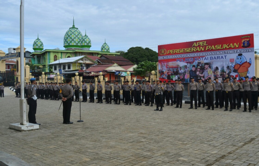 Apel Pergeseran Pasukan di Mapolres Kubar, Sabtu 23 Juni 2018 (foto:imran)