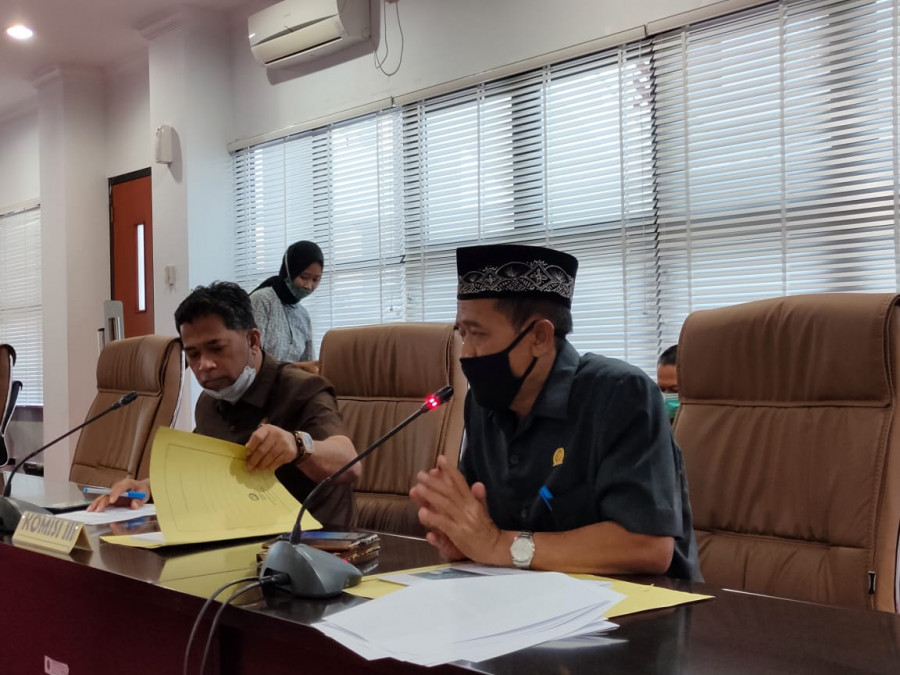 Wakil Ketua Komisi III DPRD Bontang, Abdul Malik (kanan). (Foto: Korankaltim.com)