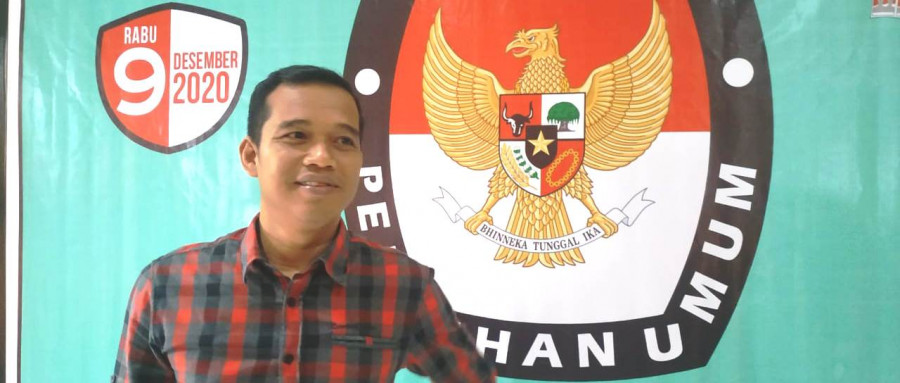 Komisioner KPU Kukar, Divisi Hukum, Purnomo. (Foto:sabri/korankaltim.com)
