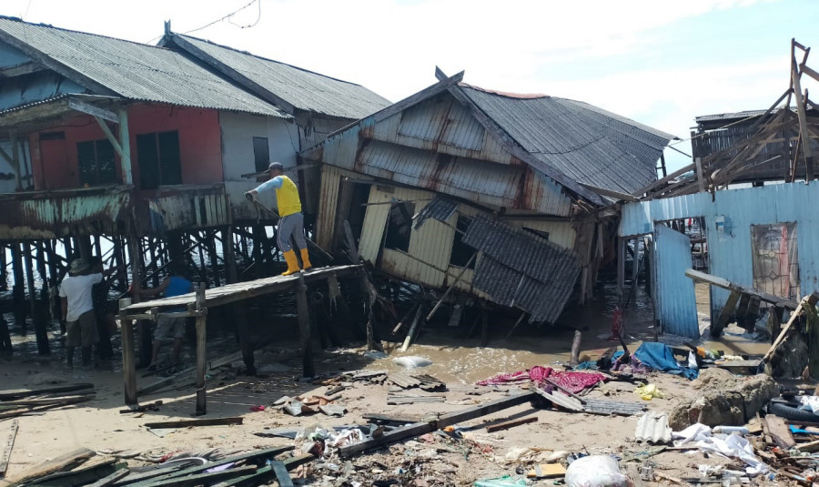 Sejumlah bangunan rumah warga mengalami kerusakan di Kawasan Manggar Balikpapan Timur (Ist)