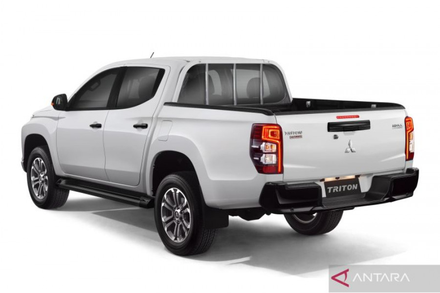 Mitsubishi Triton. (Ist)