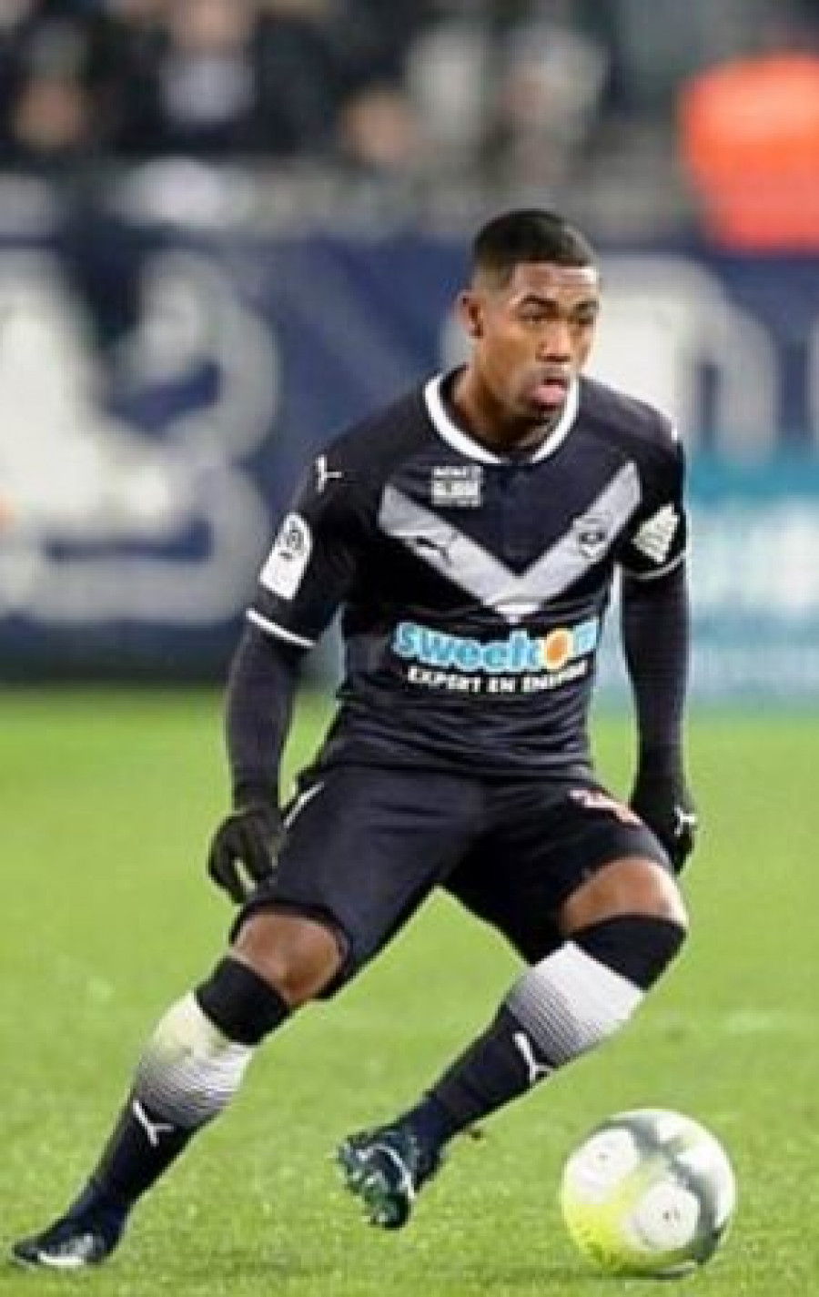 WINGER LINCAH: Sudah resmi berkostum Manchester United, namun Malcom baru bisa membela The Red Devils pada bursa transfer musim panas 2018 mendatang.
