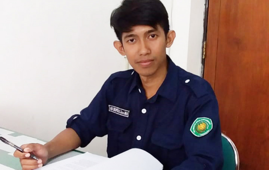 Dosen Pengantar Sosiologi dan Teori Sosial, Adi Sucipto
