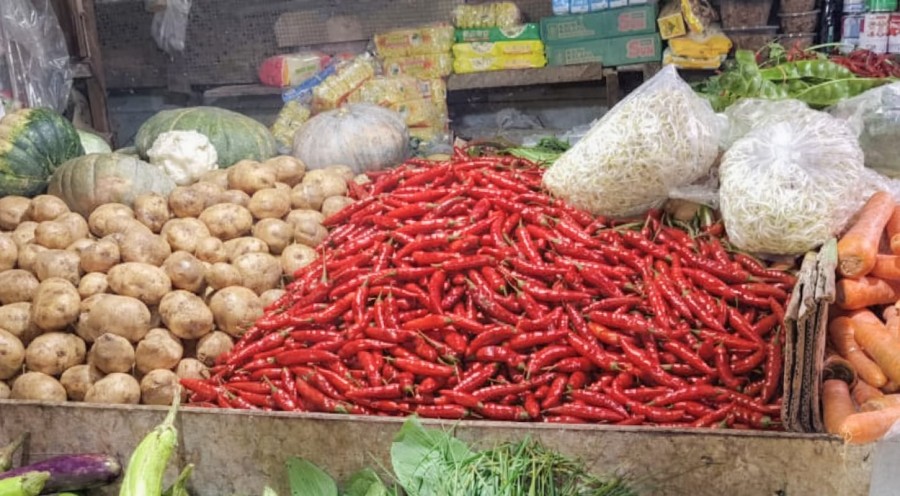 Cabai merah di Pasar Nala, Linggang Bigung (Adi/Korankaltim.com)