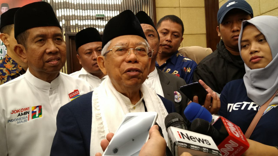 Cawapres RI 01 KH Ma'ruf Amin diwawancarai awak media usai silaturahmi dengan kyai, santri dan tokoh agama serta suku di Kota Balikpapan (HENDRA/KK)