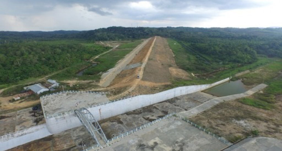 15 tahun dibangun Bendungan Marangkayu di Kutai Kartanegara belum juga bisa difungsikan. ( Foto: DIRJEN SDA KEMEN PUPR )