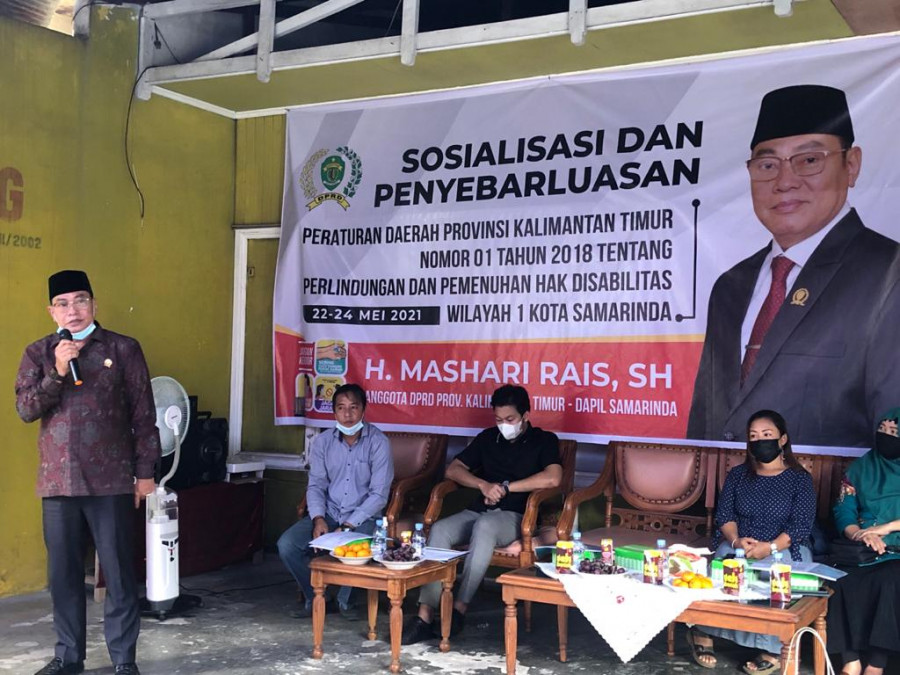 Anggota DPRD Kaltim Mashari Rais melaksanakan Sosialisasi Peraturan Daerah Provinsi Kalimantan Timur Nomor 1 Tahun 2018 tentang Perlindungan dan Pemenuhan Hak Disabilitas di Kota Samarinda, Senin (24/5) lalu. (Foto: Humas DPRD Kaltim)