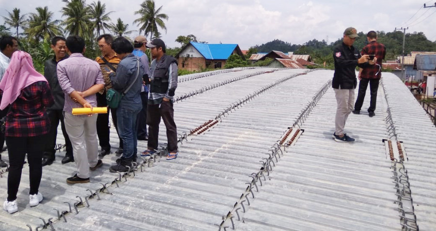 Kondisi jembatan bungkuk Palaran yang tak juga selesai dibangun dalam 6 tahun