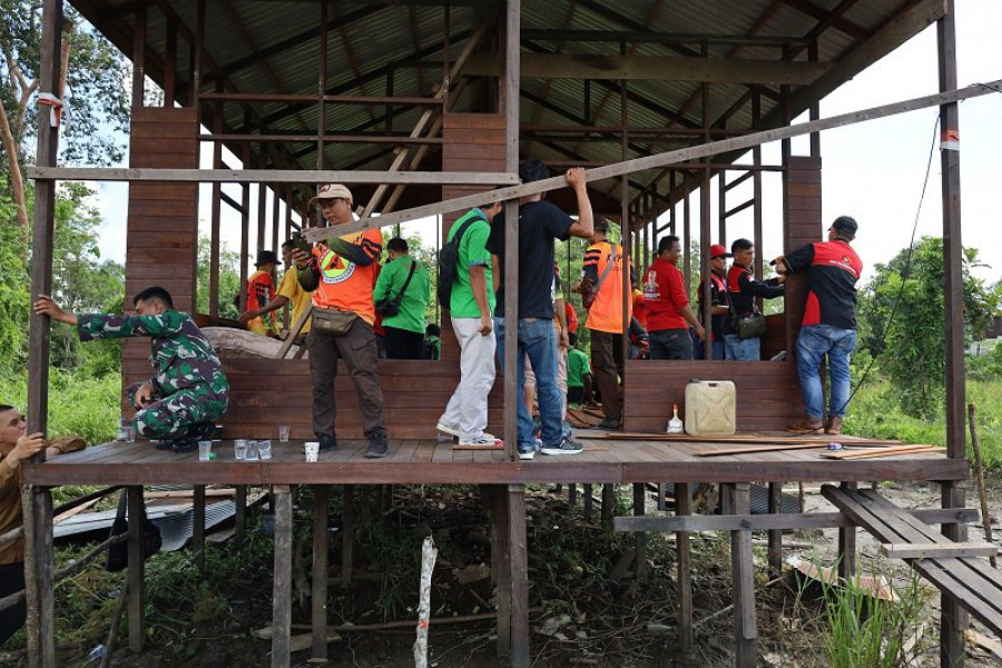 Bakti Sosial Peringati Hari Buruh Internasional atau May Day. (Foto: prokom)