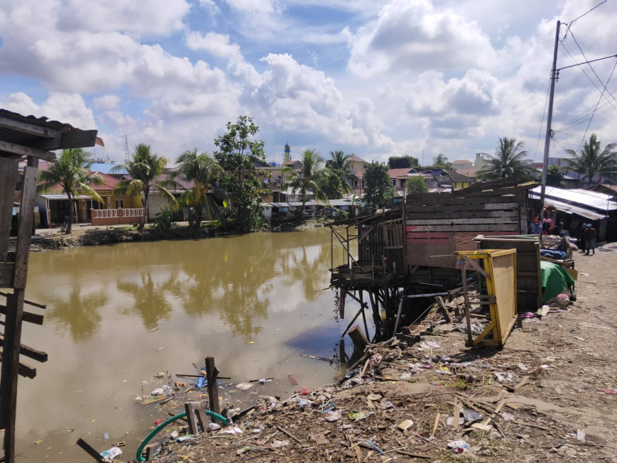 Kawasan pemukiman warga SKM yang sudah mengalami pembongkaran (permata/korankaltim.com)