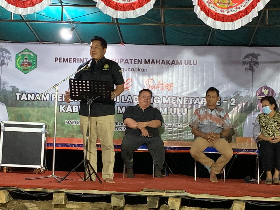 pembukaan acara Tanam Perdana Padi Ladang Menetap Kedua (jerry lukas)