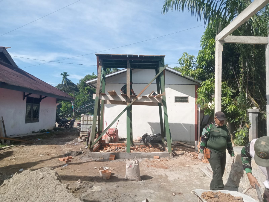 pelaksamaan pembangunan menara Tower oleh Satgas TMMD ke 121 Kodim 0904/psr. (Istimewa)