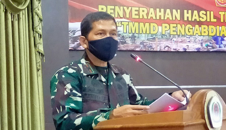 Danrem 091/Aji Surya Nata Kusuma, Brigjen TNI Cahyo Suryo Putro saat menutup kegiatan TMMD ke 108 di Kutim (ist)