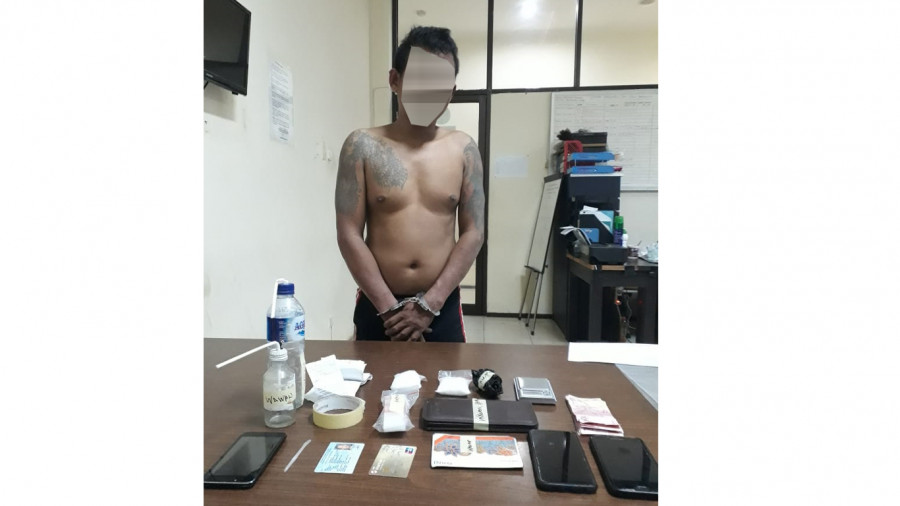 Pelaku WW (40) yang telah diamankan oleh petugas BNNP Kaltim pada Selasa (12/3) lalu di Jalan Poros Samboja