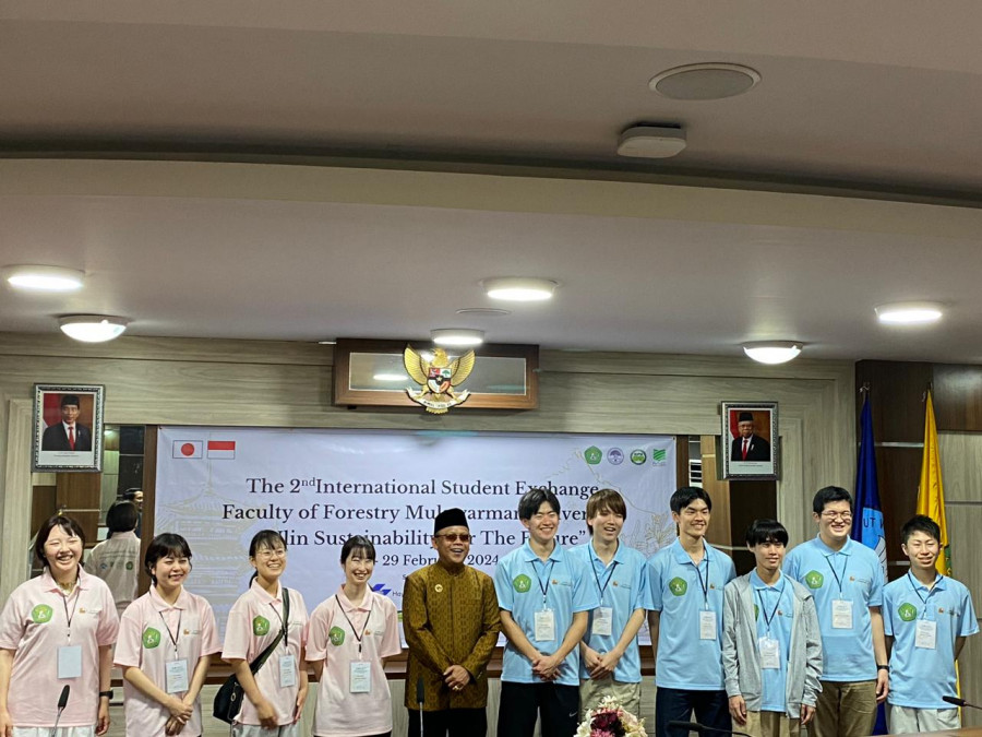 Suasana rapat program pertukaran pelajar yang melibatkan beberapa universitas jepang dan fakultas kehutanan Universitas Mulawarman. (Rafik/Koran Kaltim).