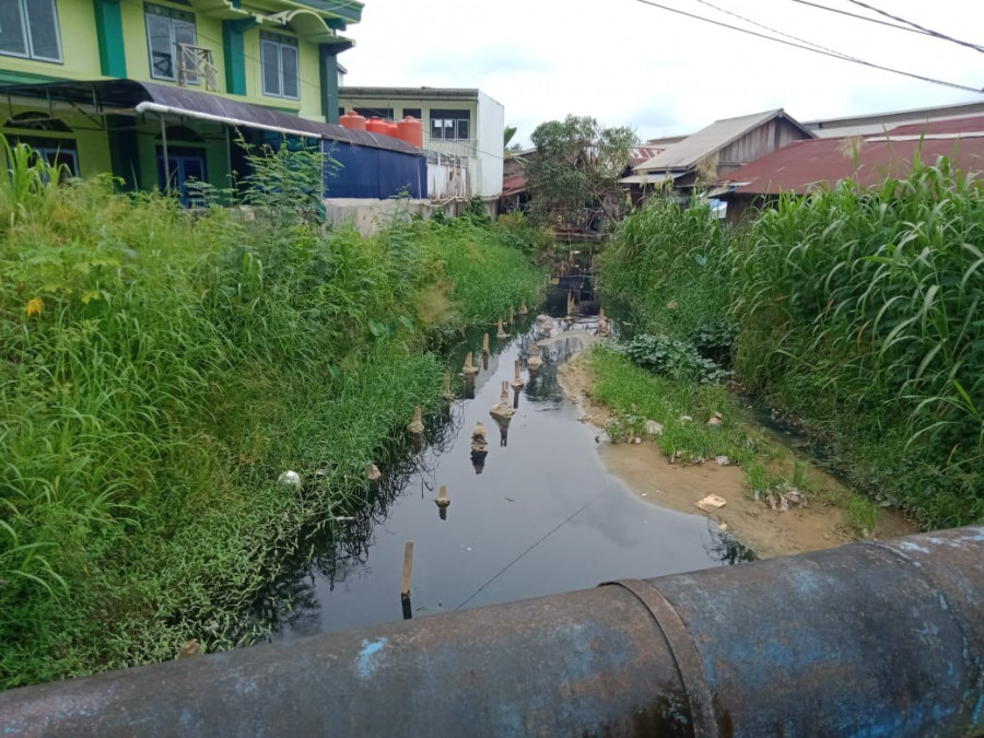 Sungai Mati yang berada di Jalan PM Noor (Claudius Vico/Korankatim.com)
