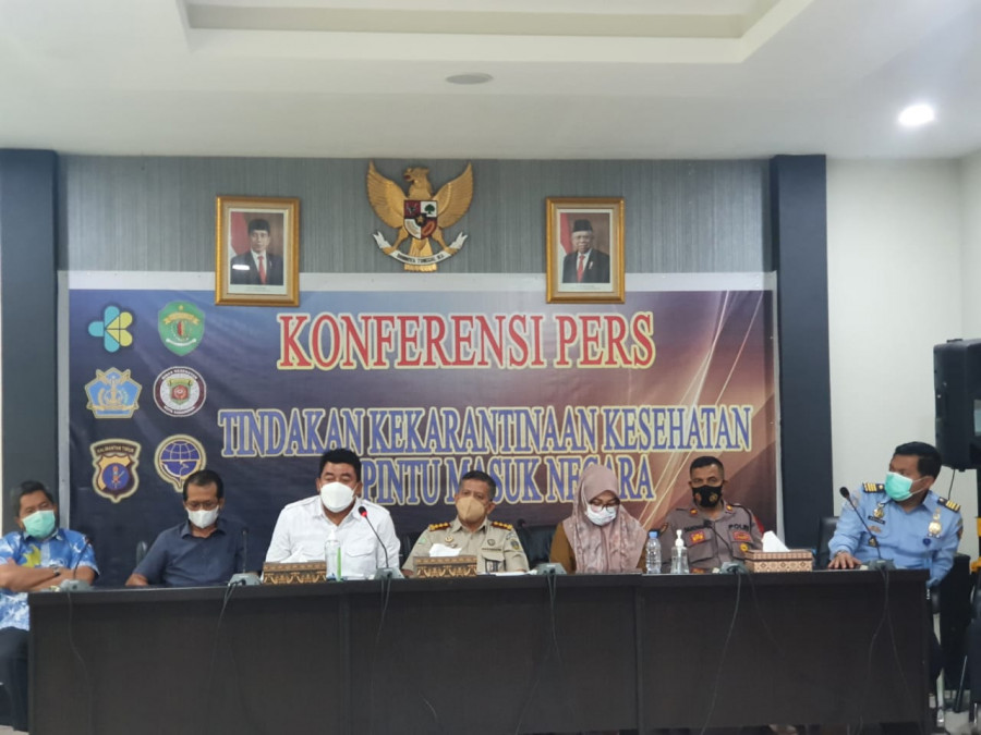 Konferensi Pers Kantor Kesehatan Pelabuhan (KKP) Kelas II Samarinda terkait ABK asal Vietnam yang sempat dinyatakan terkonfirmasi positif Covid-19 (permata/kk)
