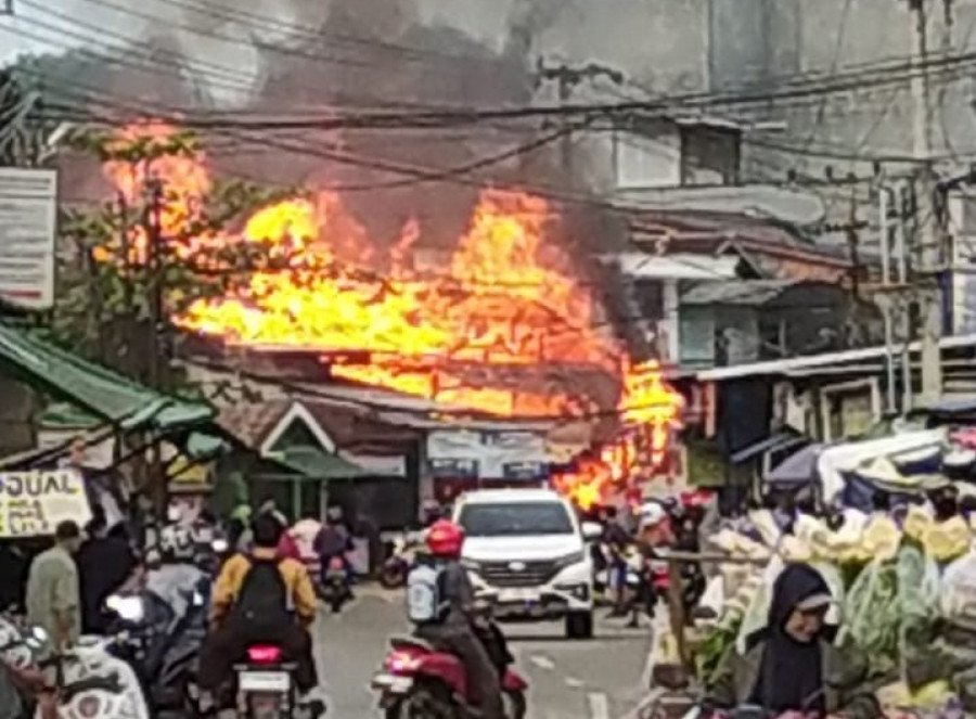 Satu diantara beberapa musibah kebakaran yagn terjadi di Kota Samarinda tahun 2024 ini yang melanda pemukiman warga di Jalan Gerilya pada 7 Desember lalu. (Foto: Dokrcs)