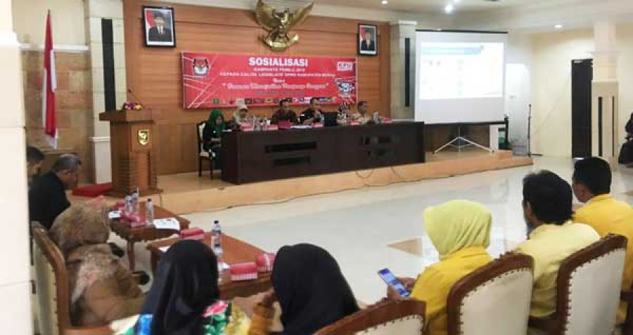 pelaksanaan sosialsiasi di gedung busak malur