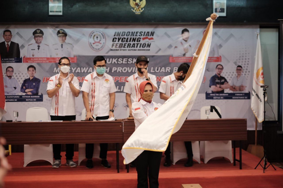 Dayang Donna Faroek terpilih secara aklamasi pada Musprov ISSI Kaltim (Foto; Dok.Fathur Rahman)